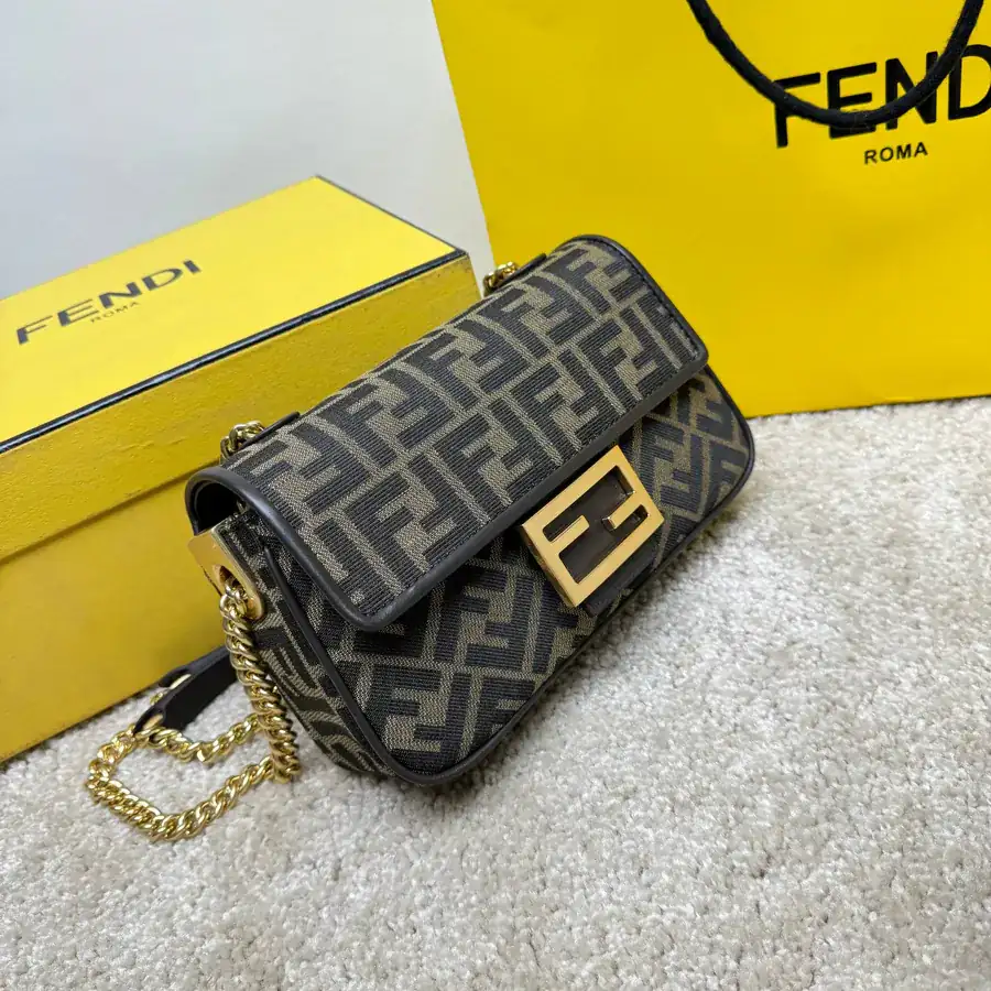 Baguette Medium Chain Handbag