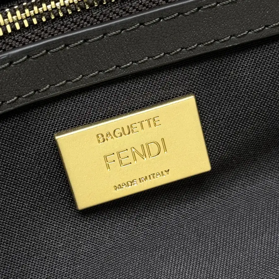Baguette Medium Chain Handbag