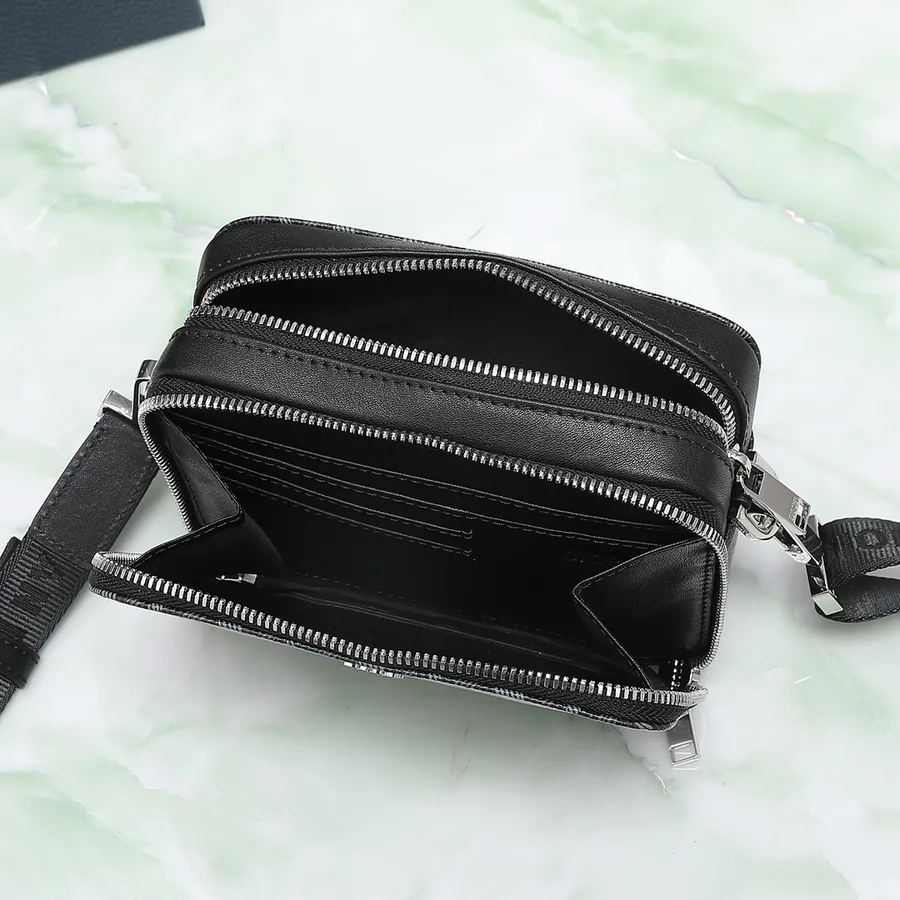 Marc Bohan Diamond Messenger Bag Elegant and Practical