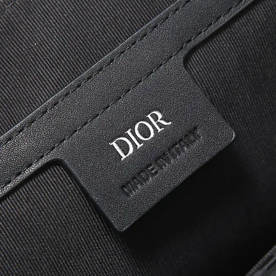 Explorer Messenger Bag with Diamond Mirage Ski Capsule Pattern