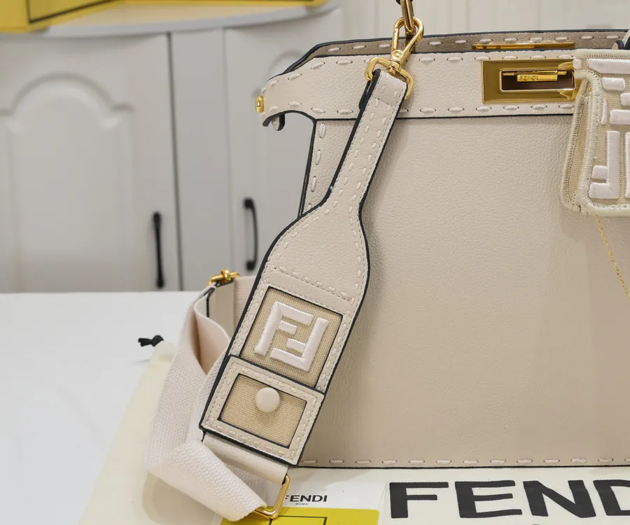 Fendi Peekaboo ISeeU Medium Handbag with Classic Hardware