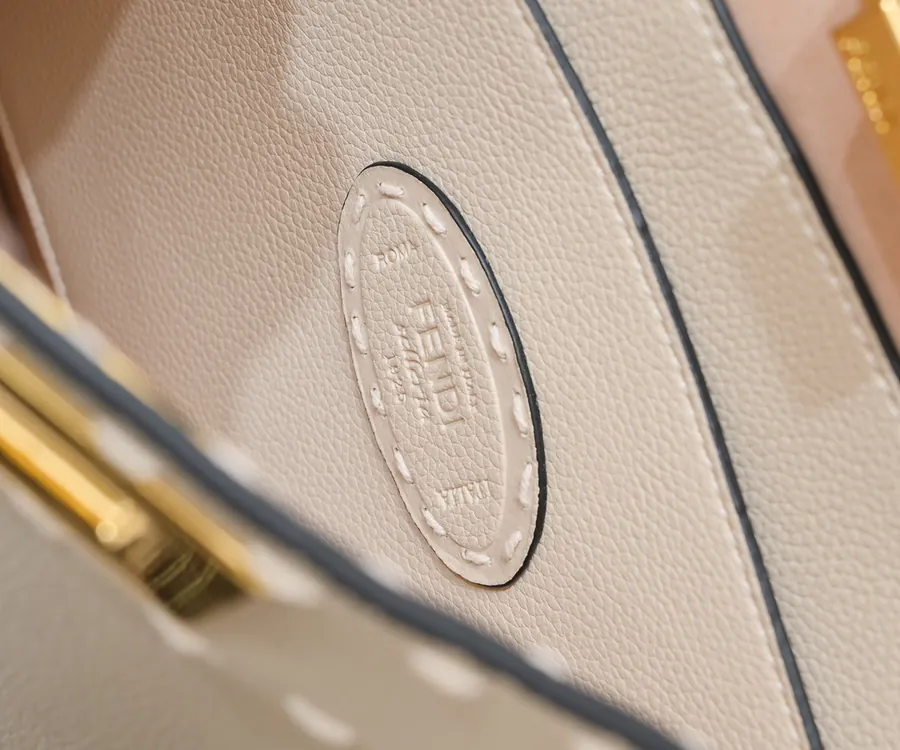 Fendi Peekaboo ISeeU Medium Handbag with Classic Hardware