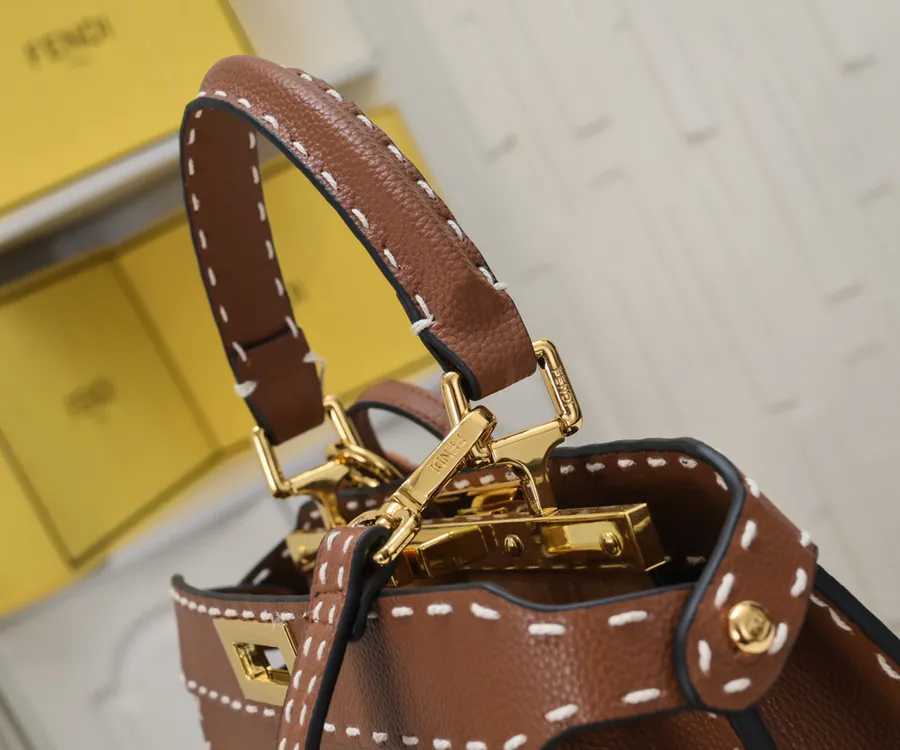 Fendi Peekaboo ISeeU Medium Handbag with Classic Hardware