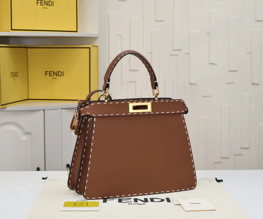 Fendi Peekaboo ISeeU Medium Handbag with Classic Hardware