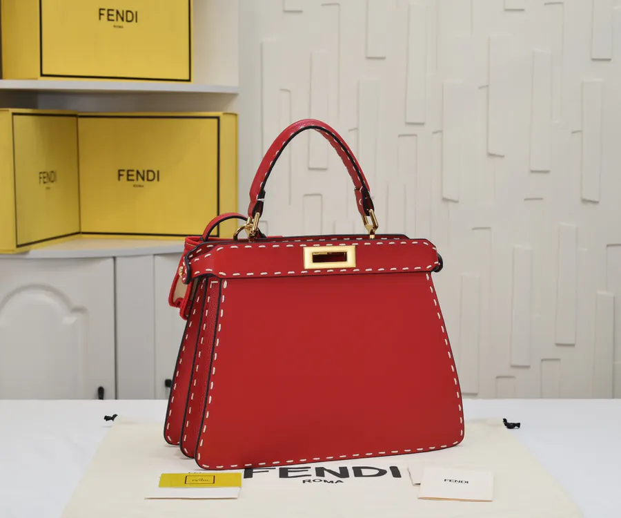 Fendi Peekaboo ISeeU Medium Handbag with Classic Details