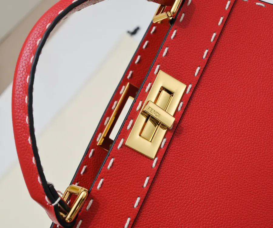 Fendi Peekaboo ISeeU Medium Handbag with Classic Details