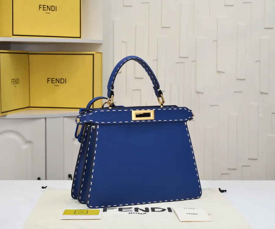 Fendi Peekaboo ISeeU Medium Handbag with Classic Hardware