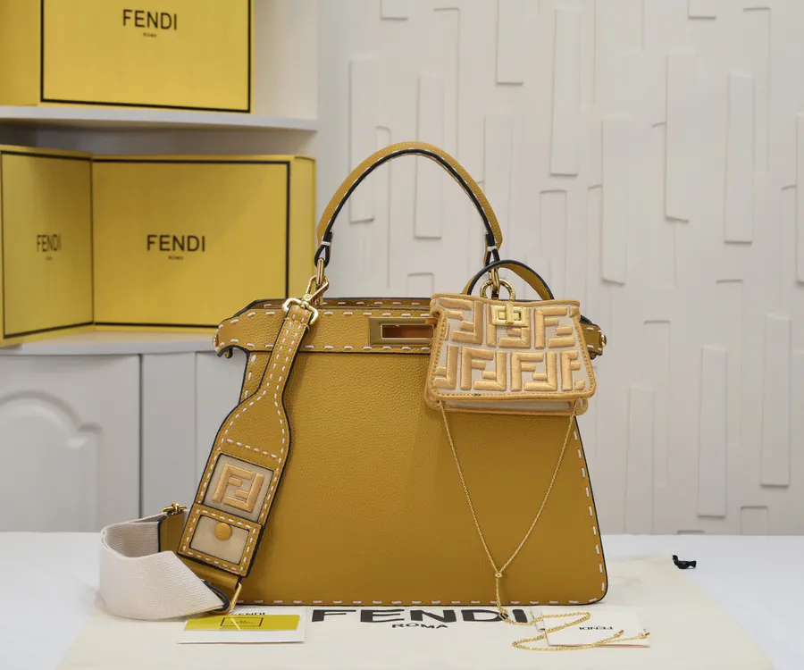 Fendi Peekaboo ISeeU Medium Handbag with Classic Hardware
