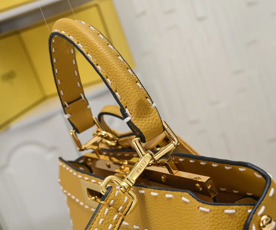 Fendi Peekaboo ISeeU Medium Handbag with Classic Hardware