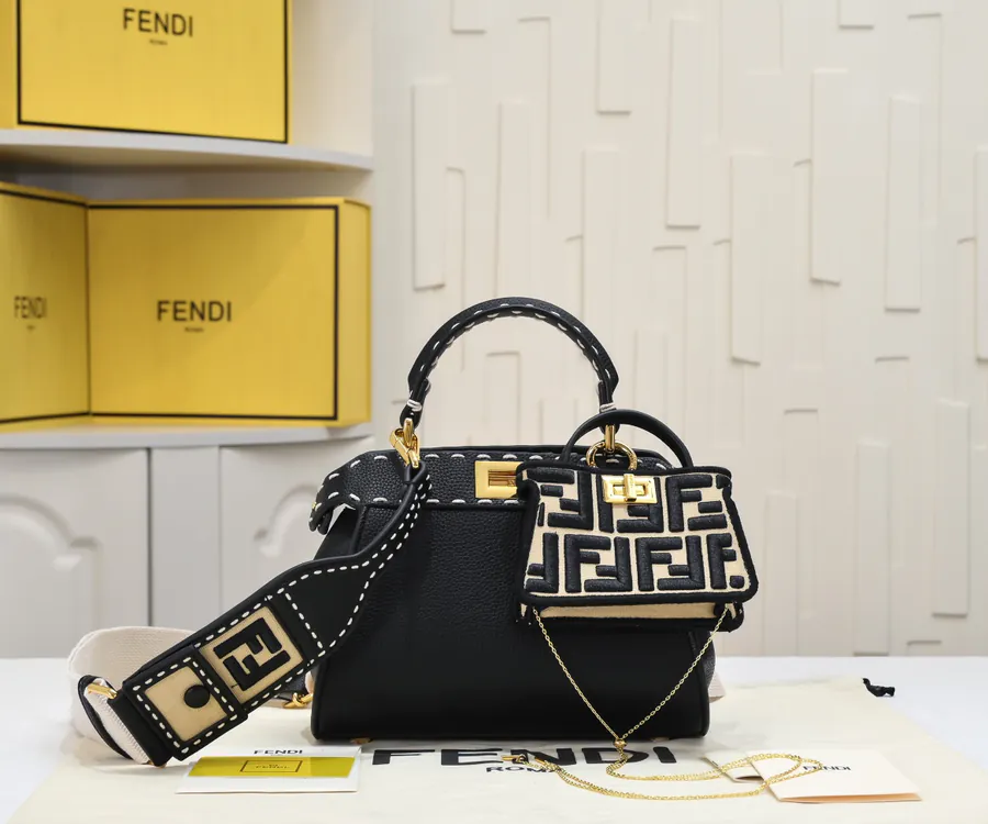 Fendi Peekaboo ISeeU Medium Handbag with Classic Hardware