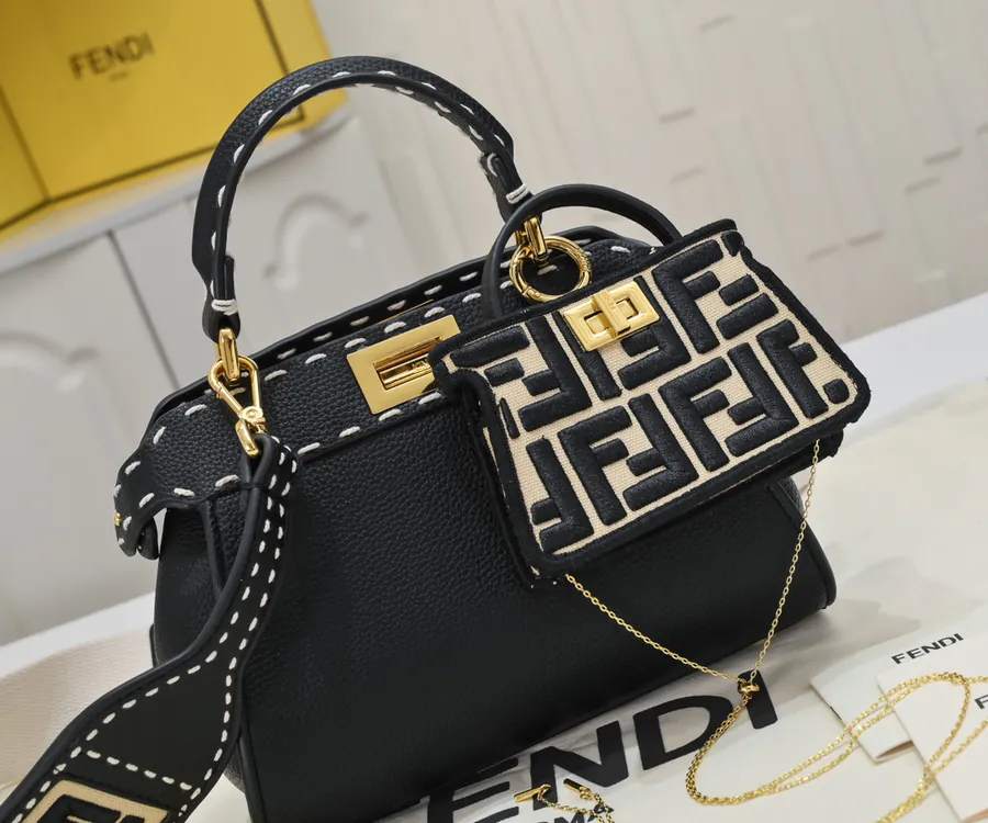 Fendi Peekaboo ISeeU Medium Handbag with Classic Hardware