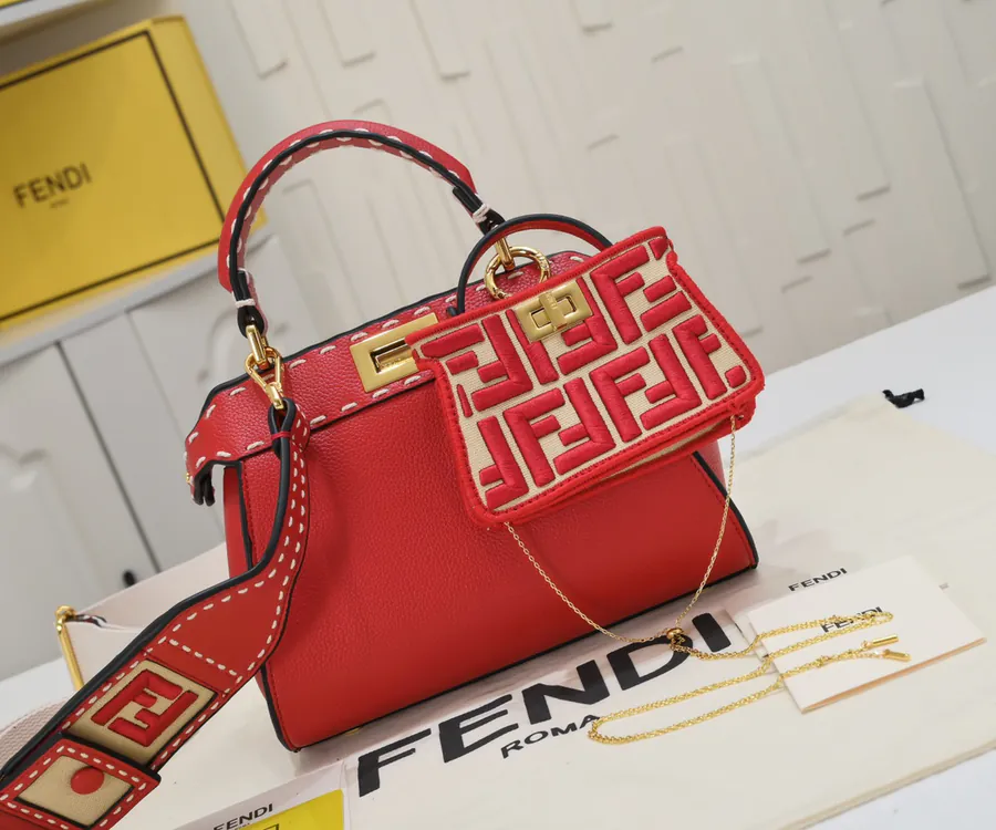 Fendi Peekaboo ISeeU Medium Handbag with Classic Hardware