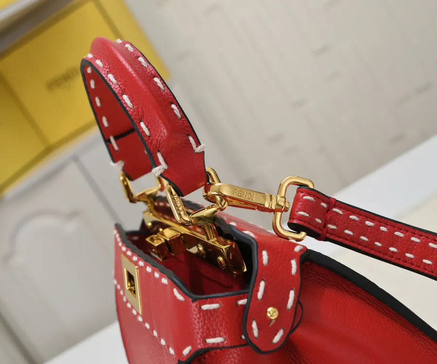 Fendi Peekaboo ISeeU Medium Handbag with Classic Hardware