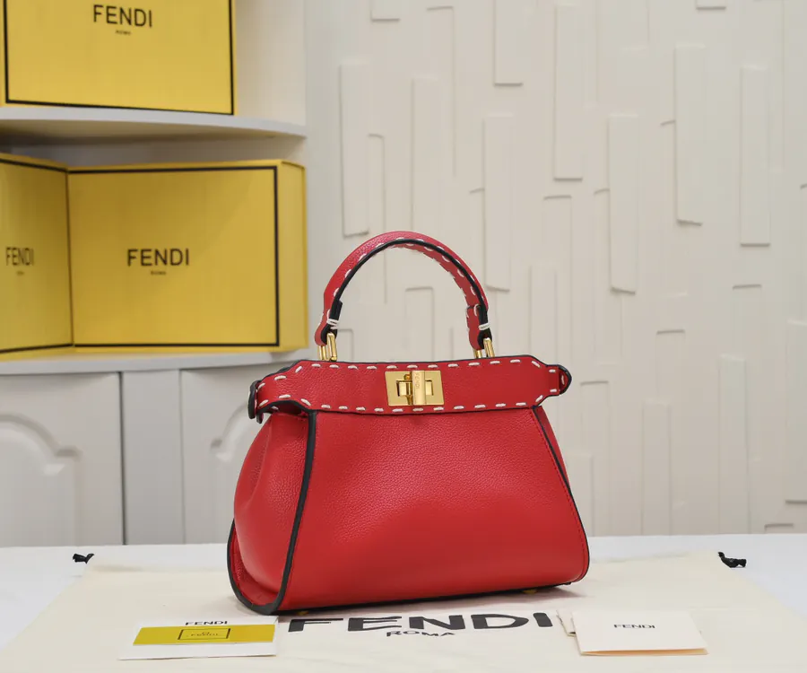 Fendi Peekaboo ISeeU Medium Handbag with Classic Hardware