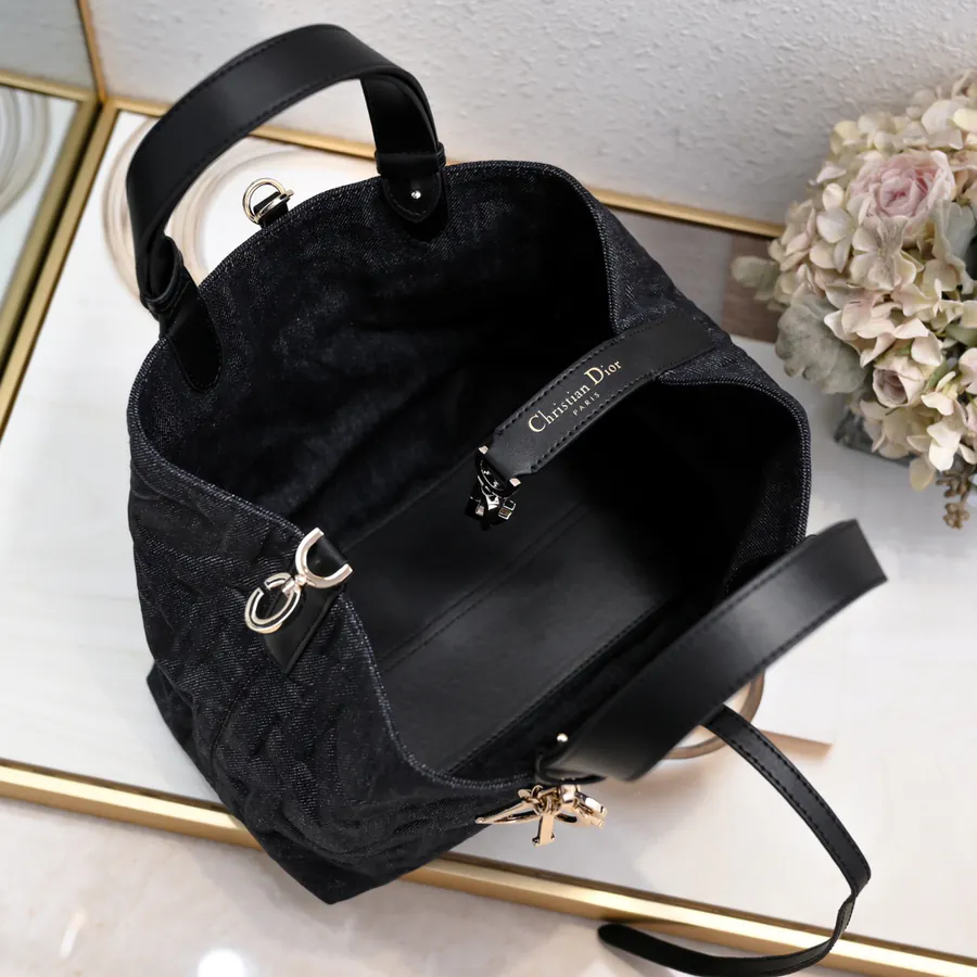 Toujours Travel Bag with Embossed Design