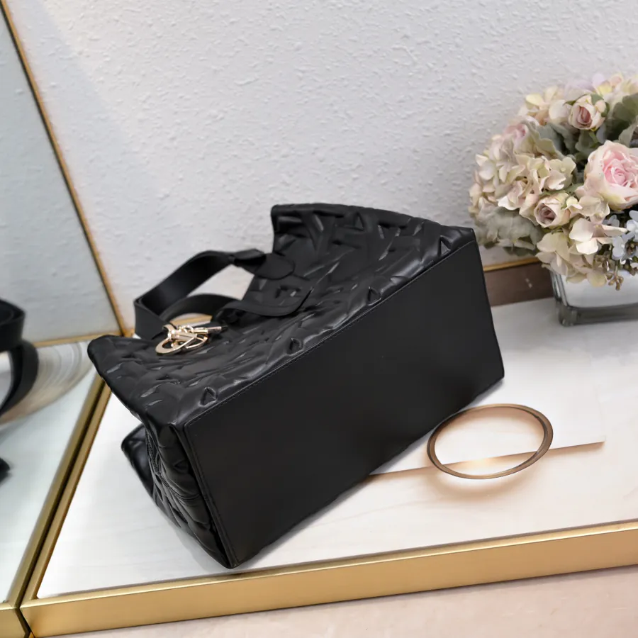 Toujours Travel Bag in Grained Calfskin