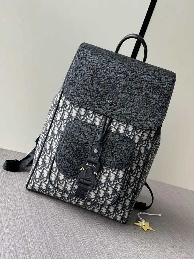 P570 Star Pattern Bucket Bag