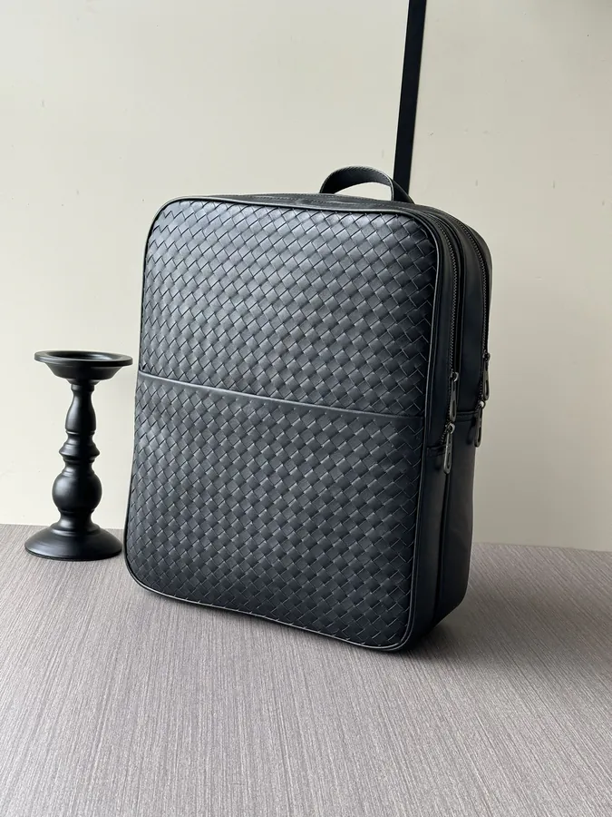BV Handmade Grained Calfskin Backpack 2024 Trendy Style