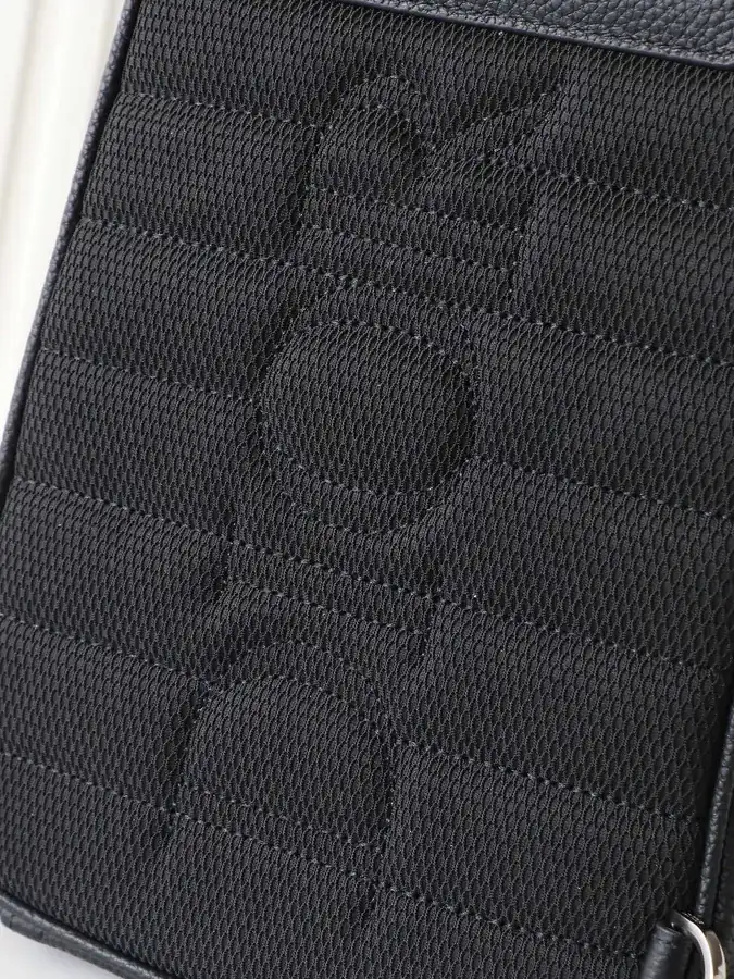 Rider 2.0 Sling Bag in Beige and Black