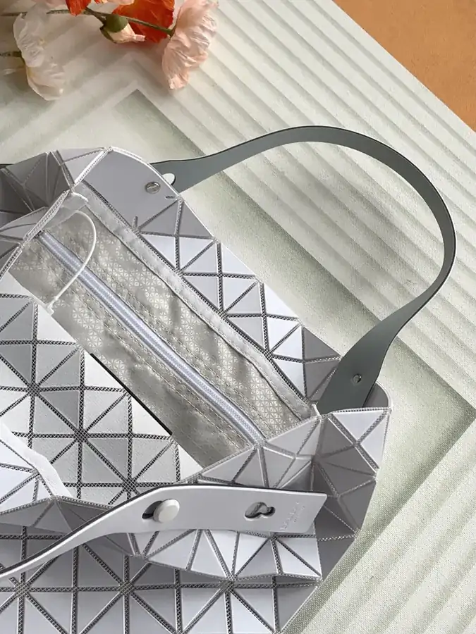 ISSEY MIYAKE BAO BAO Large