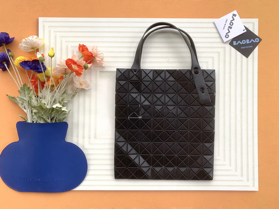 ISSEY MIYAKE BAO BAO Large