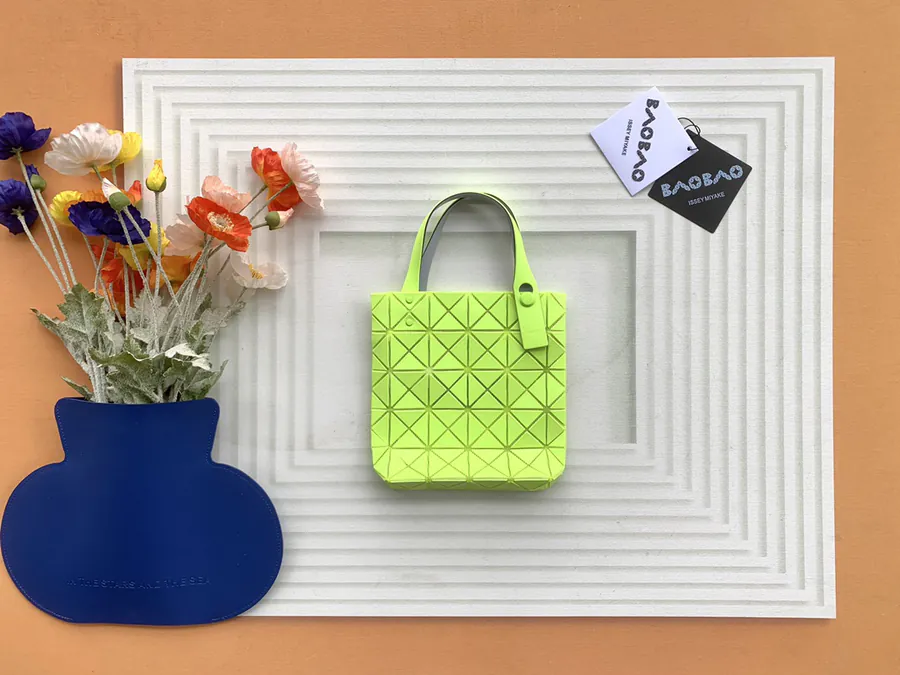 ISSEY MIYAKE Bao Bao Small