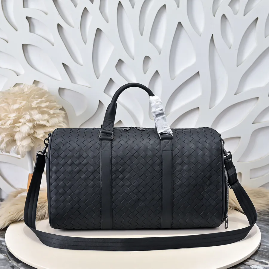 BV Travel Bag Premium Leather, Elegant Design, Perfect Craftsmanship