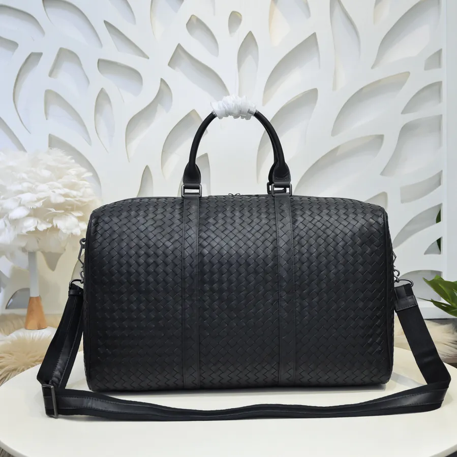 BV Latest Men's Travel Bag Premium Leather, Elegant Design
