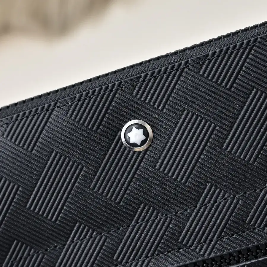 MONT BLANC Men's Wallet Premium Leather, Elegant Design