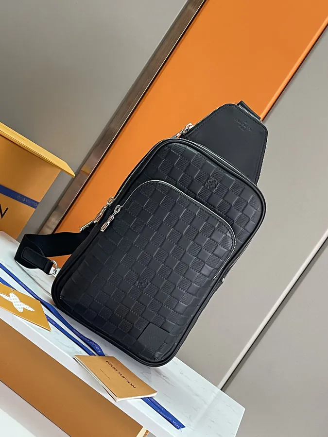 Louis Vuitton Avenue Shoulder Bag with Taïga Calfskin