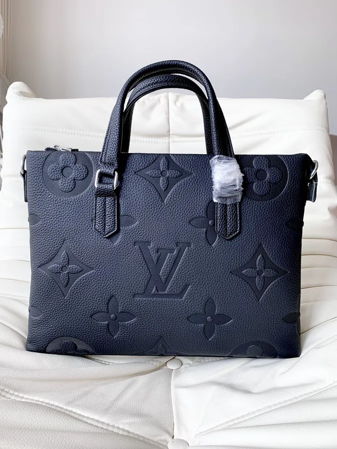 LV New Collection Bucket Bag in Grained Calfskin