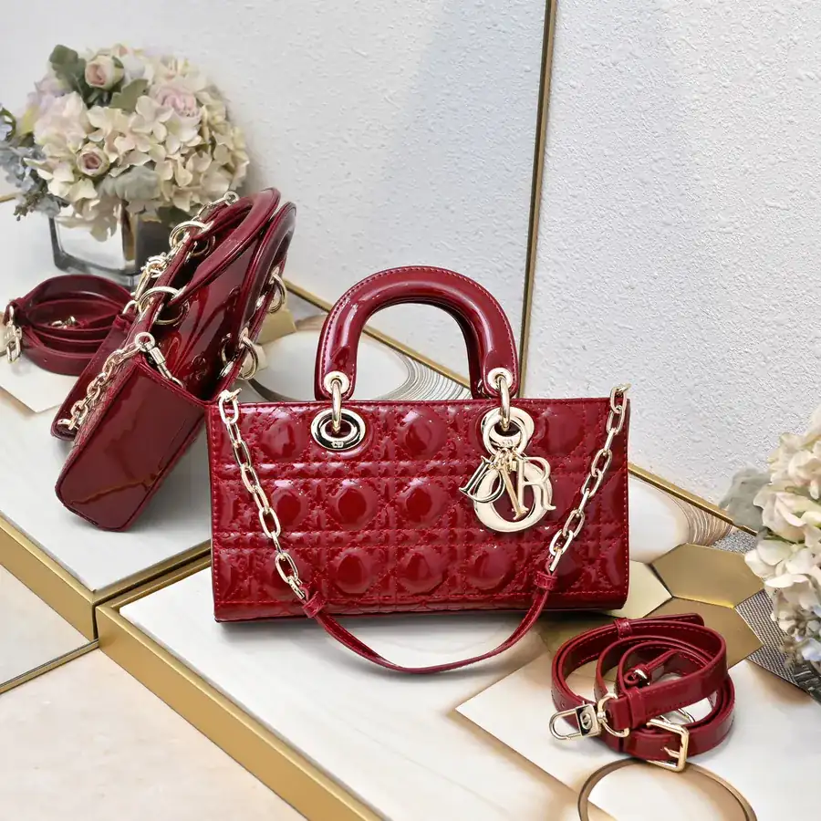 Crossbody Lady D−Joy Bag in Red Patent Leather