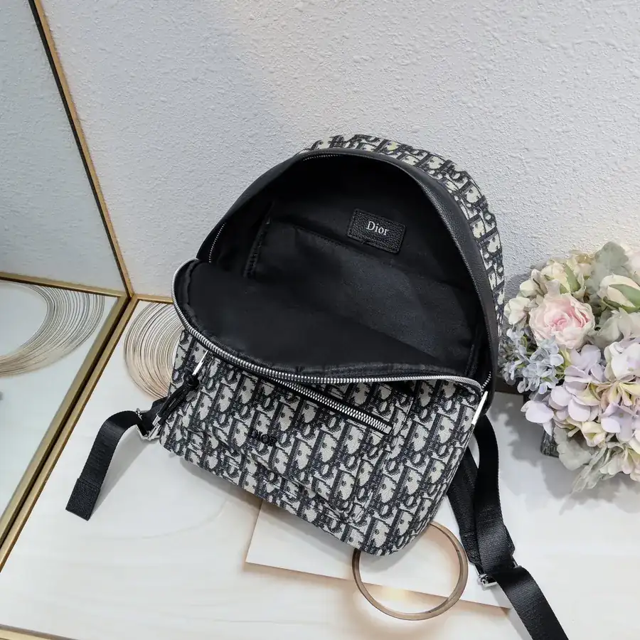 DIO.R Oblique Small Shoulder Bag