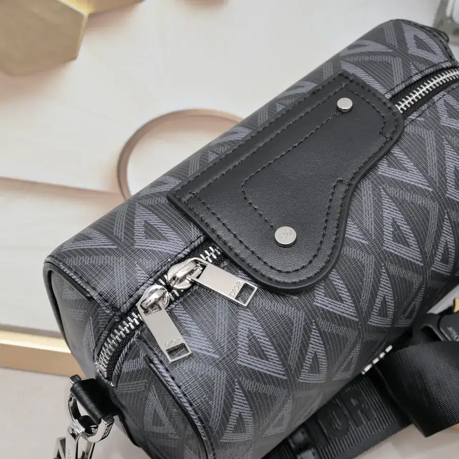 Lingot Messenger Bag Season New, Practical and Elegant