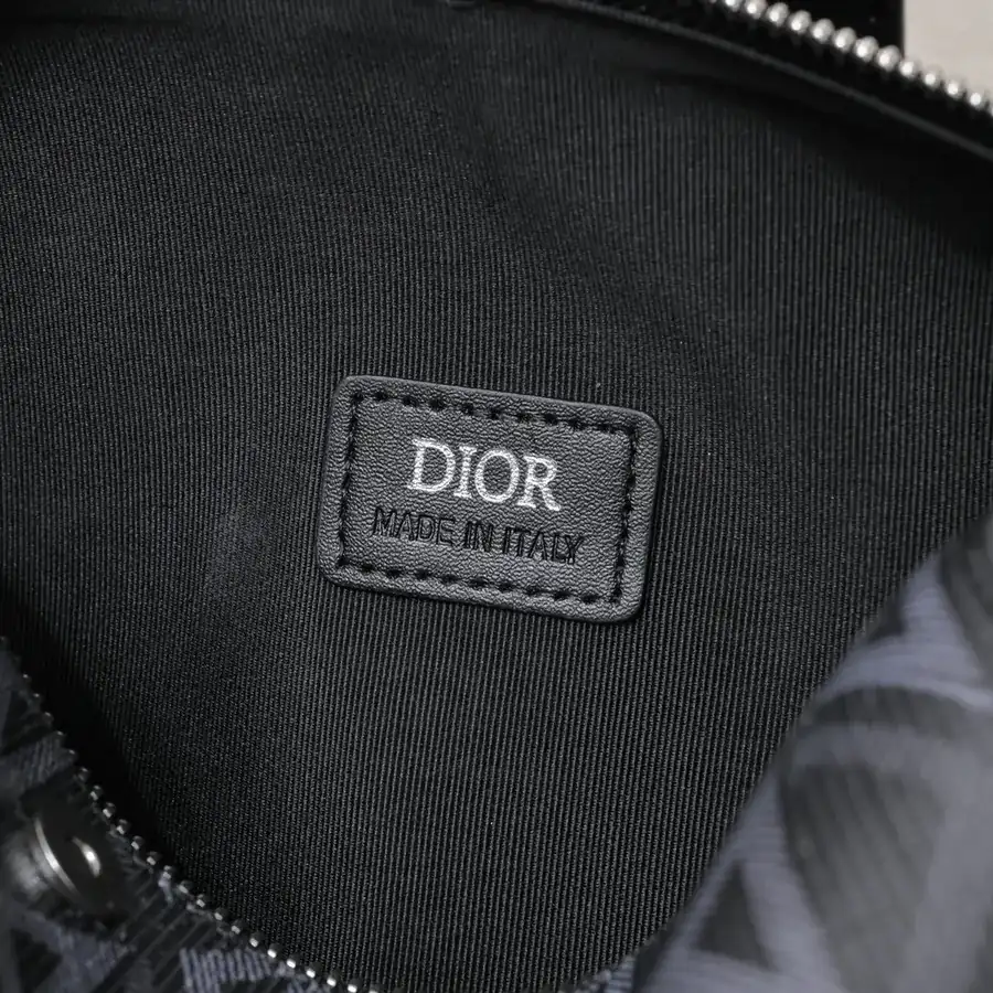 Lingot Messenger Bag Season New, Practical and Elegant