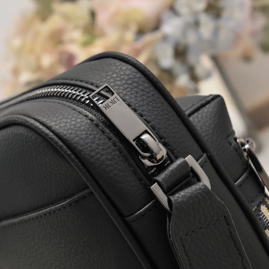 Rider 2.0 Zip Messenger Bag Small Size