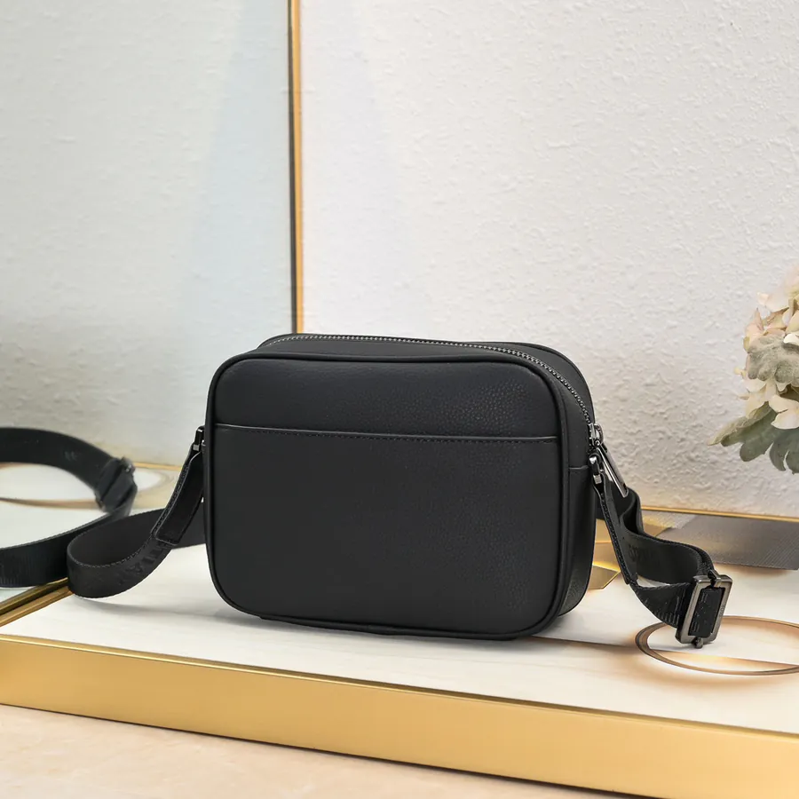 Rider 2.0 Zip Messenger Bag Small Size