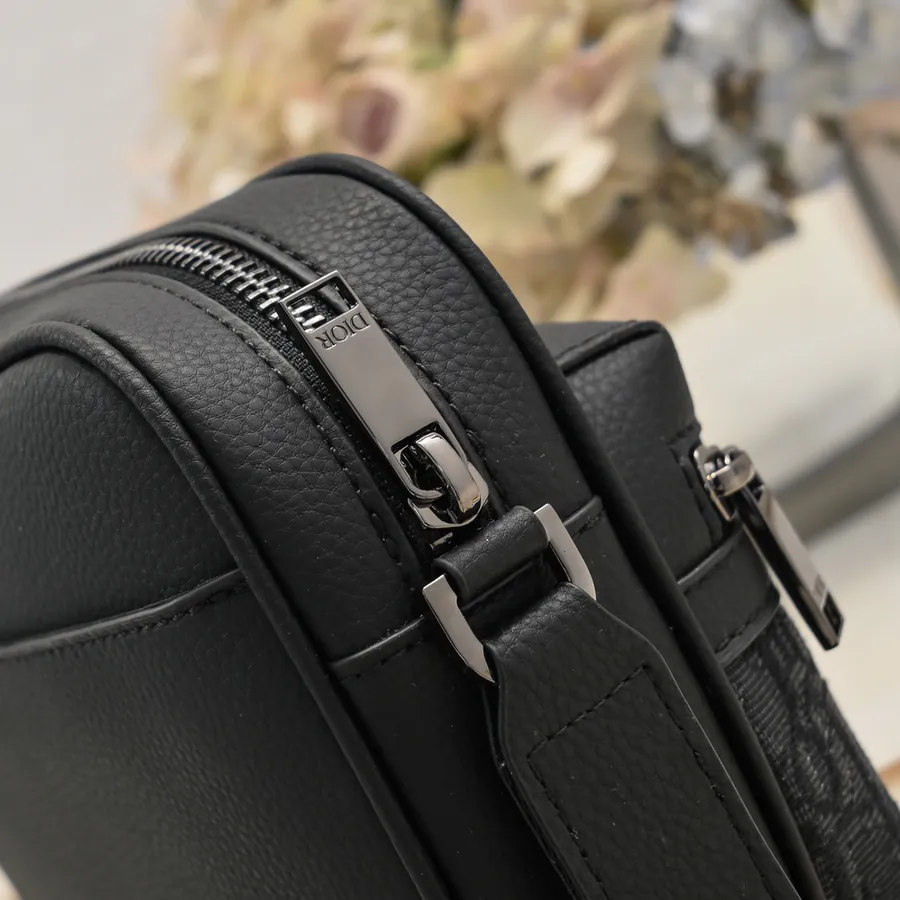 Rider 2.0 Zip Messenger Bag Small Size
