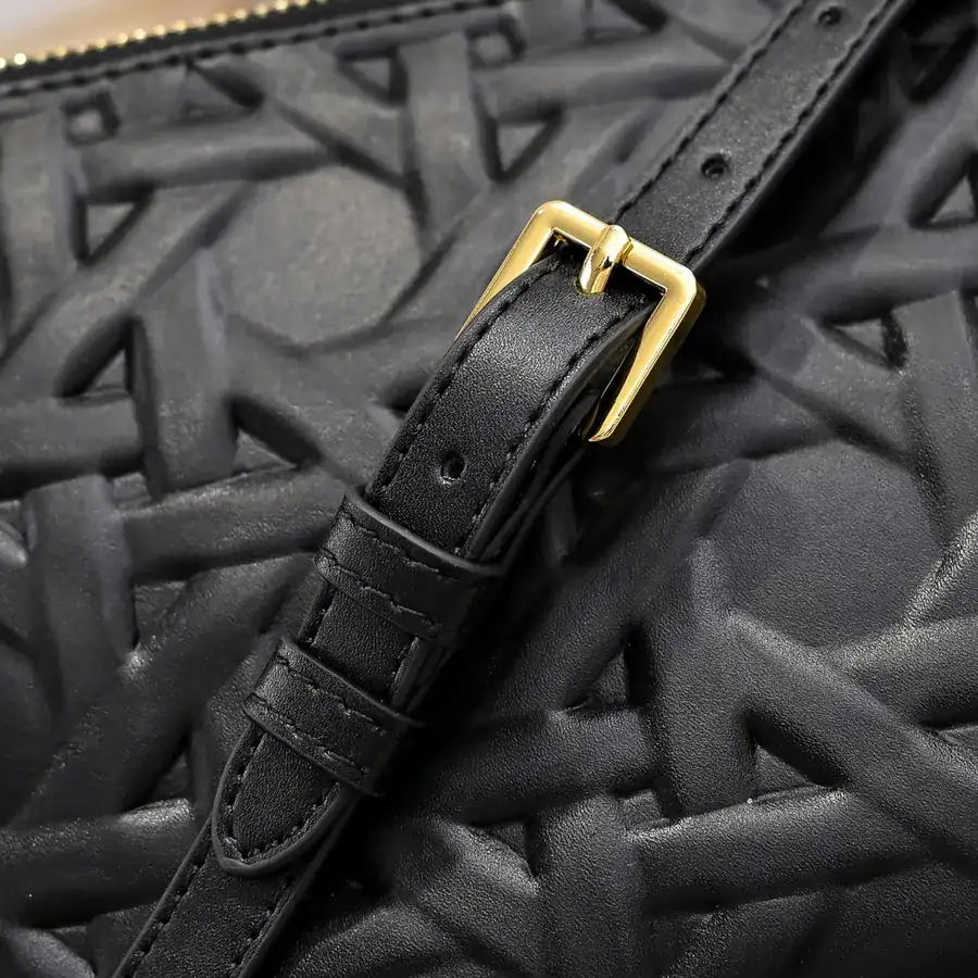 Star Hobo Chain Bag with Grained Calfskin