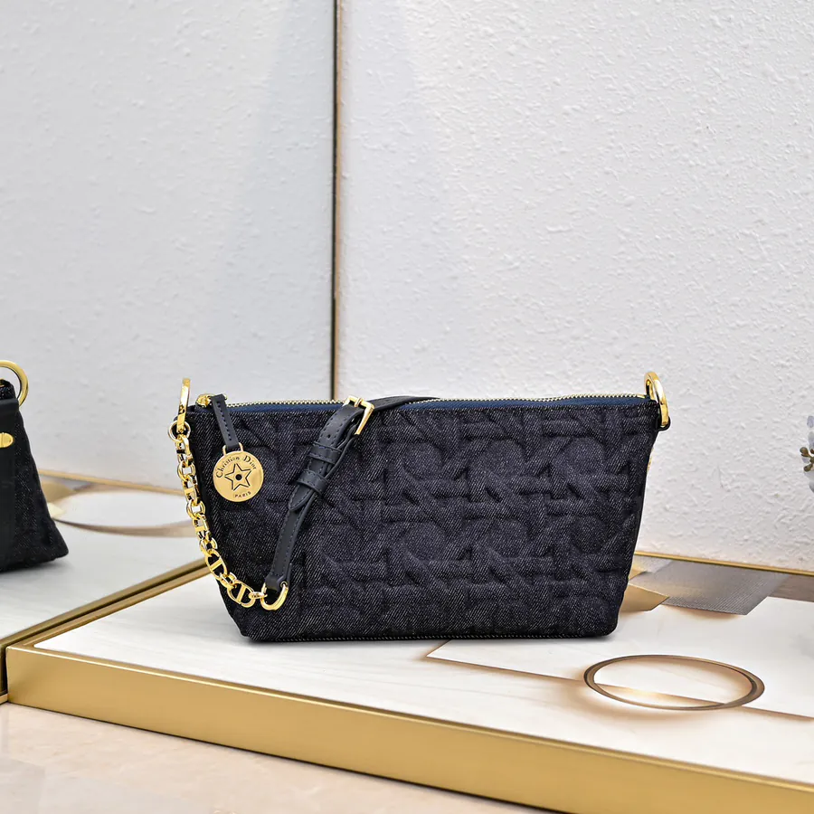 Star Hobo Chain Bag with Grained Calfskin