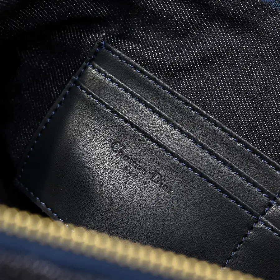 Star Hobo Chain Bag with Grained Calfskin