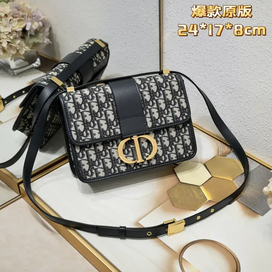 Dior 30 Montaigne Heart Shape Bag with Box