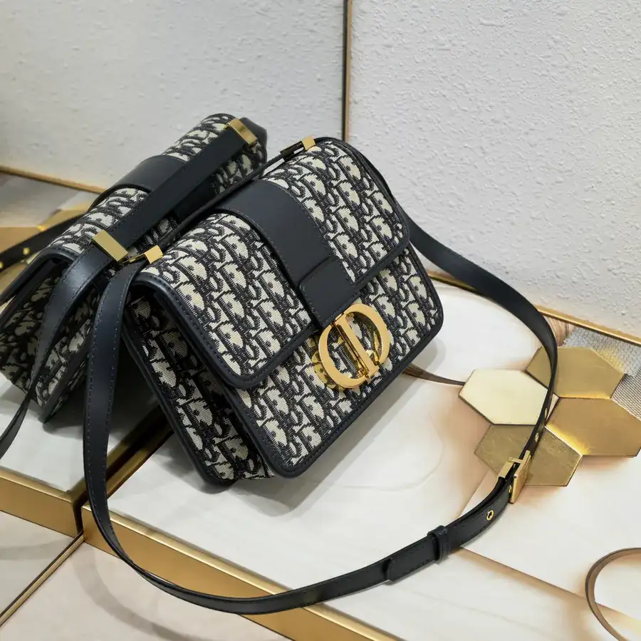 Dior 30 Montaigne Heart Shape Bag with Box