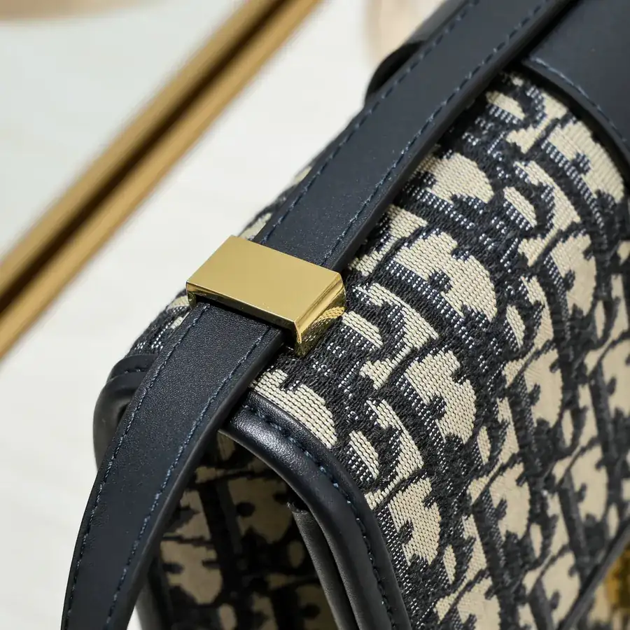 Dior 30 Montaigne Heart Shape Bag with Box