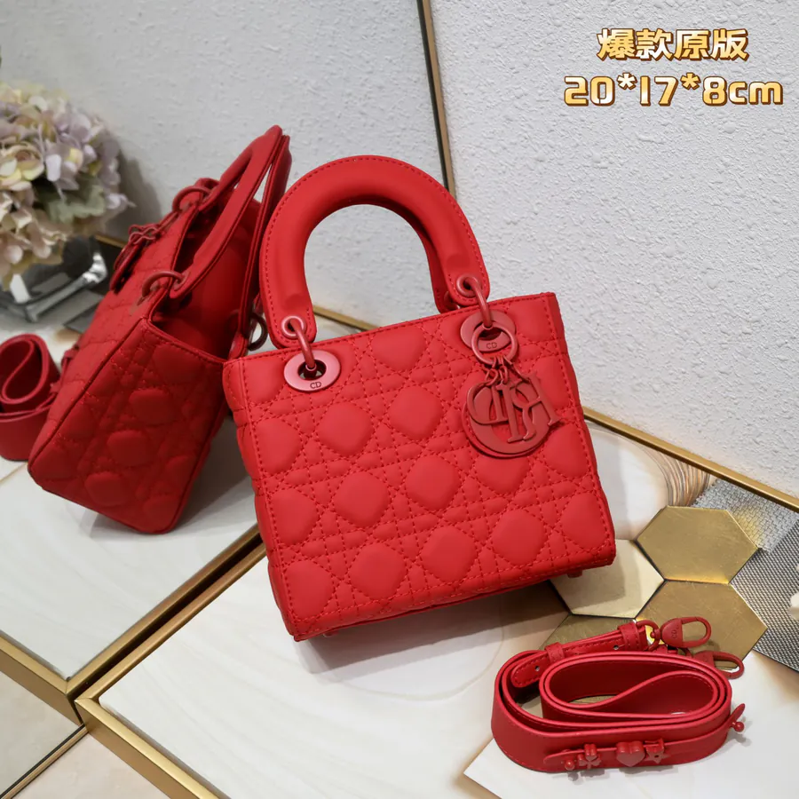Di0r Ultra matte SO BLACK Lady Bag