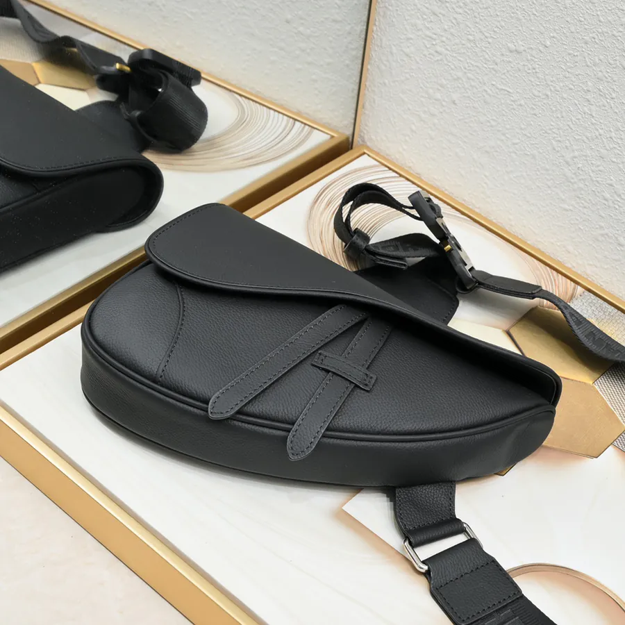 Homme Saddle Bag 2024 Pre Fall Collection