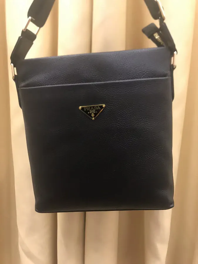 2023 V Collection New Crossbody Bag Black