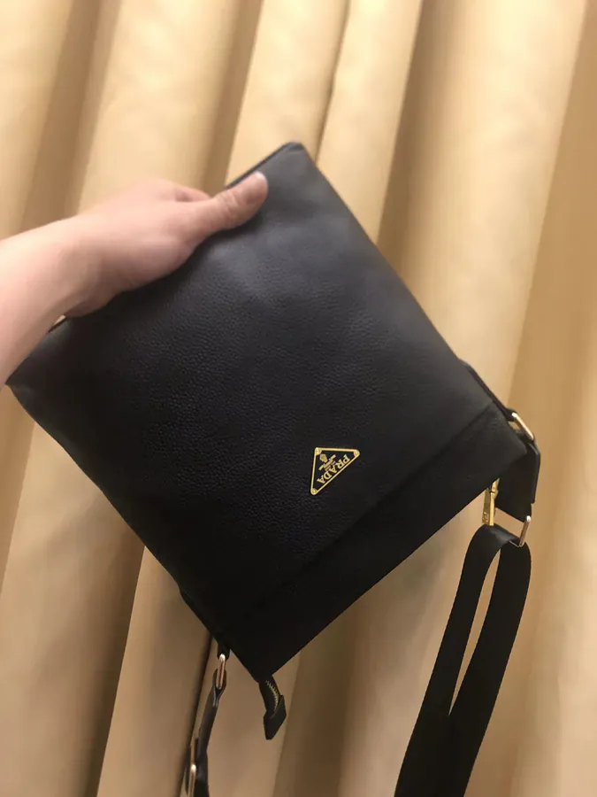 2023 V Collection New Crossbody Bag Black