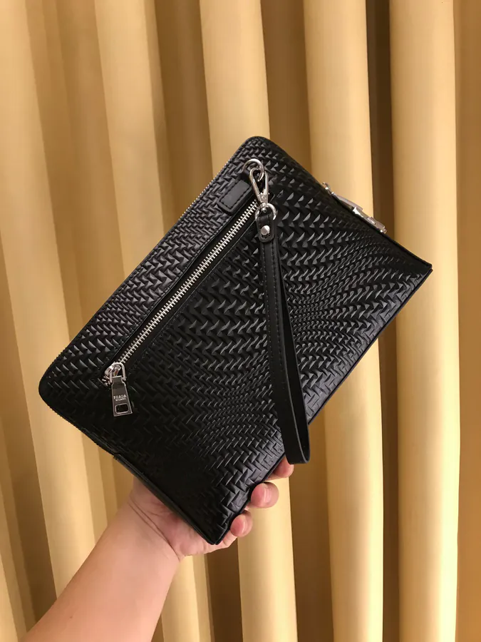 2021 P Collection New Handbag Grained Leather, 27.19.5, Black