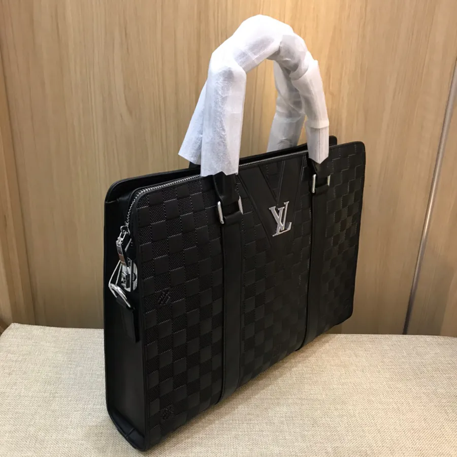 V Family Men's Briefcase Black Leather